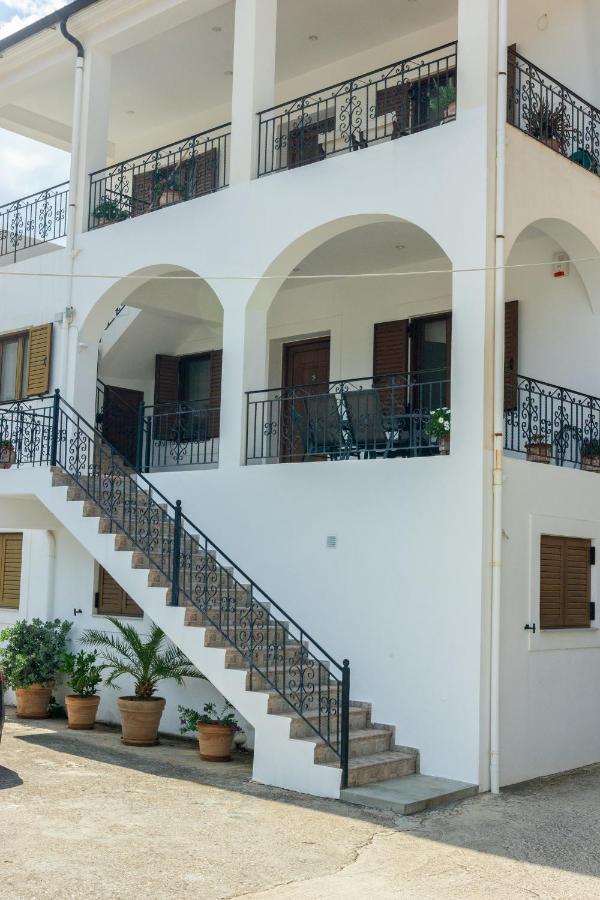 Katerina & Elia'S Family House Apartment Leonídion Exterior photo